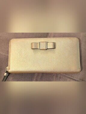 Vtg. Coach Gold Bow Accent Women's Clutch Wallet Gorgeous!!